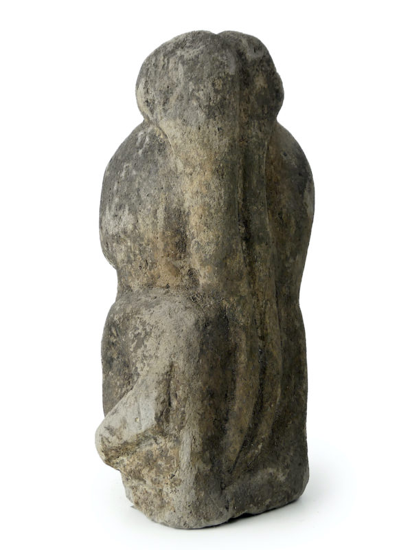 Statue Katoda Sumbanaise massive en pierre sculptée Timor (3/4 dos)