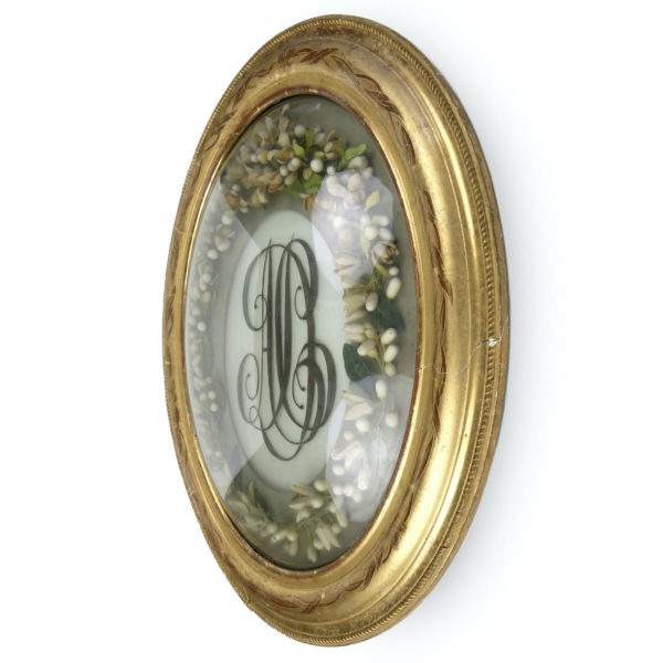 Grand reliquaire monogrammé en cheveux XIXe sous verre bombé (3/4)