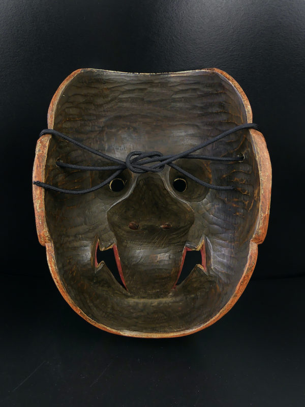 Masque Sarutobide singe-démon du théâtre nô dans Menbako (dos)