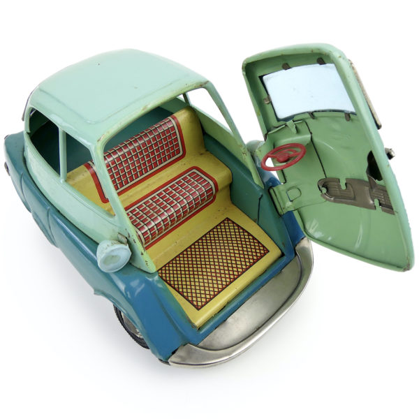 Isetta BMW à friction en tôle bleue des années 60 (3/4 ouvert)