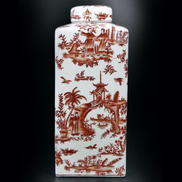 Grand pot couvert chinois blanc et rouge rectangulaire à base carrée (face)