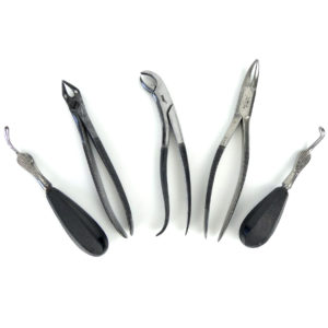 Ensemble instruments Chirurgie dentaire Fin XIXe Dentisterie ancienne Amsterdam (dessus)