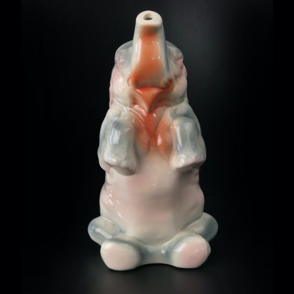 Pichet éléphant en céramique barbotine St-Clément (face)