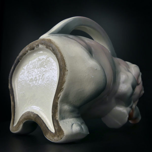 Pichet éléphant en céramique barbotine St-Clément (dessous 3/4)