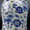 Jarre de temple chinoise en porcelaine décor bleu Lions de Shi (face)