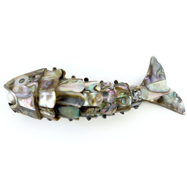 Décapsuleur poisson articulé en ormeau et perle d’eau douce (profil perle)