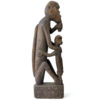Grande statue de singes dayak en bois sculpté sur piédestal (profil)