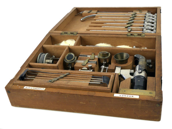 Urétroscope anglais ancien dans son coffret en bois Début XXe (3/4)