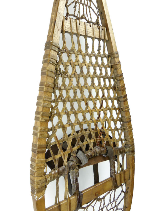Grande paire de raquettes à neige ancienne en bois USA 1920 (détail)