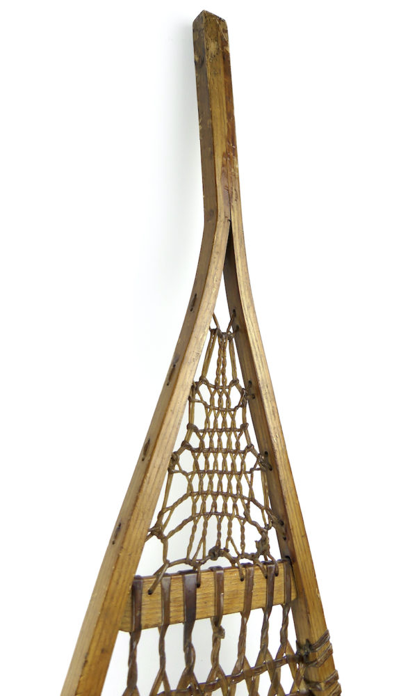Grande paire de raquettes à neige ancienne en bois USA 1920 (détail)