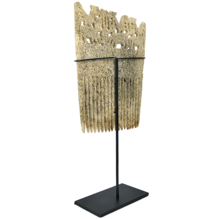 Peigne Maori Sculpté En Os Et Nacre - Modèle Huia Avec Plumes - 81stgeneration