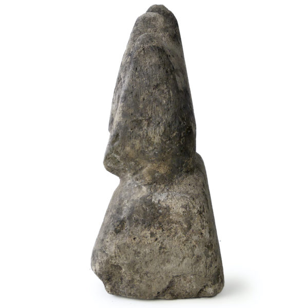 Statuette anthropomorphe Sumba Katoda en pierre volcanique (profil)