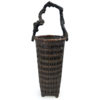 Panier ikebana japonais en vannerie de bambou et bois avec vase de céramique noire (face)
