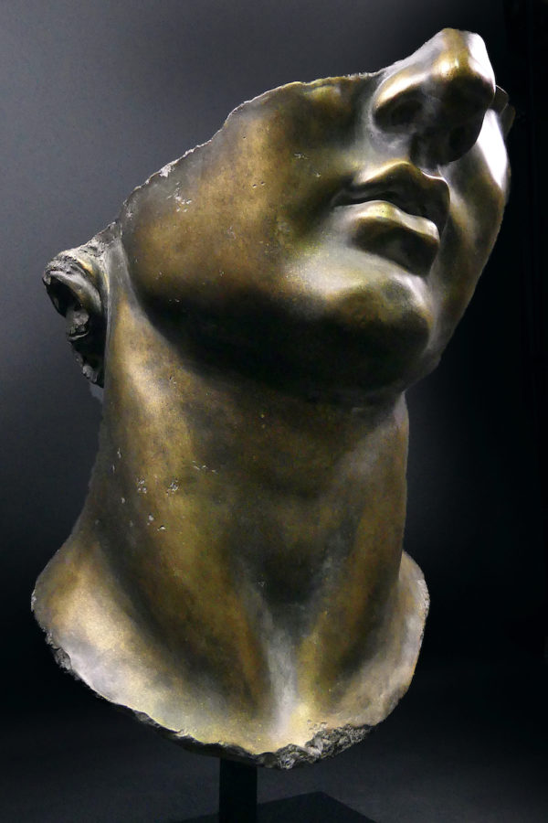 Grand fragment tête d’Apollon moulé à patine bronze sur pied métallique (3/4)