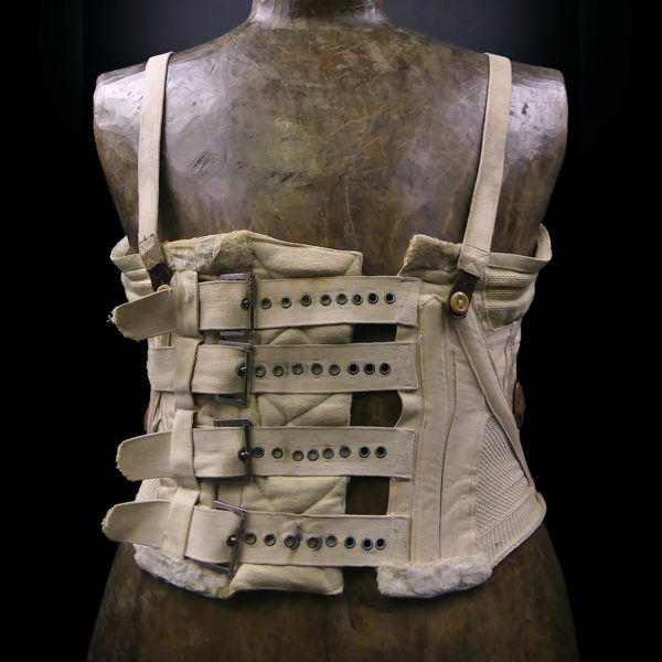 Corset à bretelles ancien Lingerie de collection France