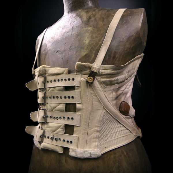 Corset à bretelles ancien Lingerie de collection France