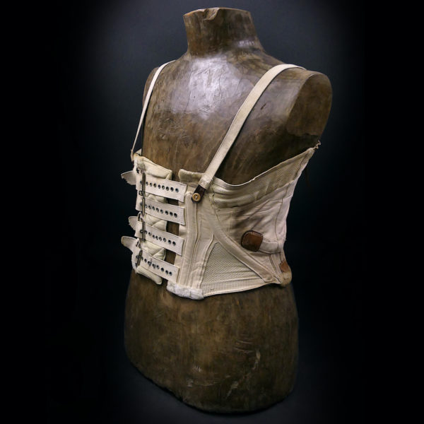 Corset à bretelles ancien Lingerie de collection France