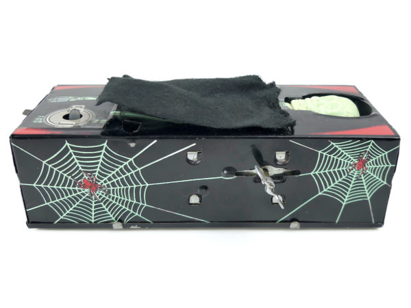 Tirelire Coffin Bank mécanique Années 60 Made in Japan (profil)