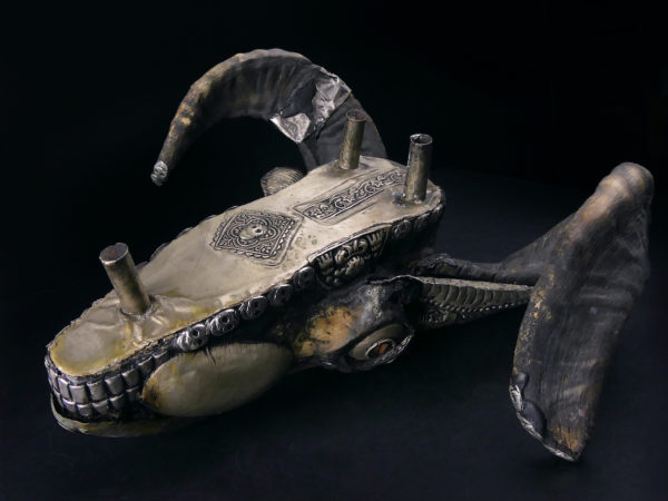Kapala crâne de bouc tibétain ancien en os et métal argenté Tibet (dessous)
