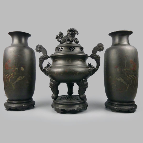 Grands brûle-parfum et vases vietnamiens en bronze niellé argent et cuivre XIXe
