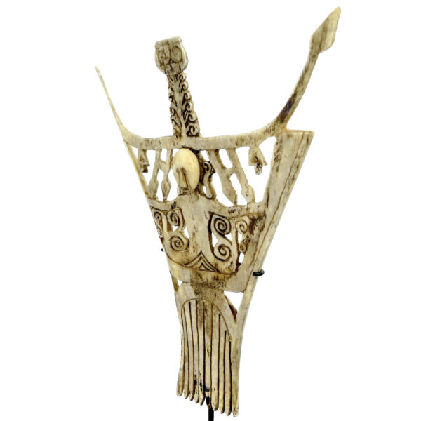 Peigne en os de bovin gravé à décor ajouré sur socle Timor (3/4)