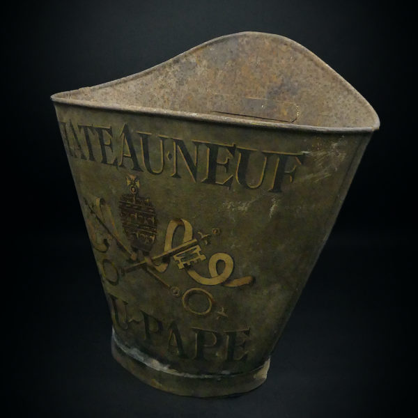 Hotte de vendange ancienne en tôle Début XXe Châteauneuf-du-Pape (3/4)