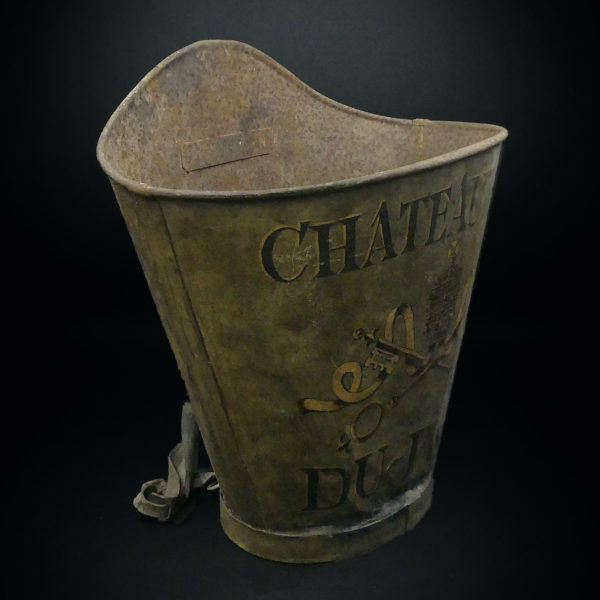 Hotte de vendange ancienne en tôle Début XXe Châteauneuf-du-Pape (3/4)