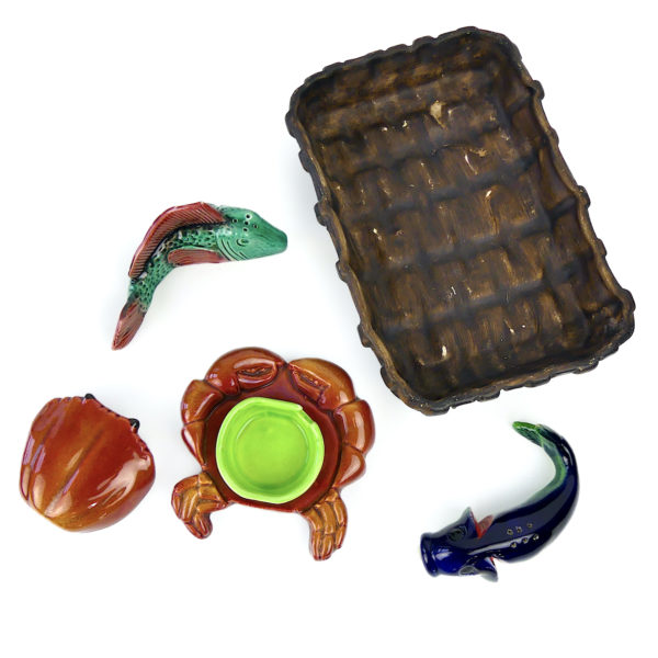 Serviteur de table Panier du pêcheur en barbotine Années 60 (dessus)