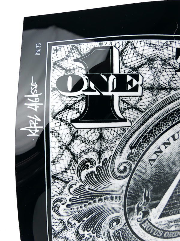 Sculpture One Dollar noir et blanc Karl Lagasse en aluminium gravé (détail)