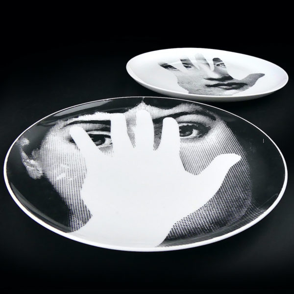 Assiettes Fornasetti 15 et 16 en porcelaine Tema E Variazioni Milan