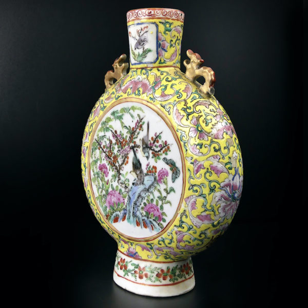 Vase rond aux dragons en porcelaine de Chine Dynastie Qing (3/4)