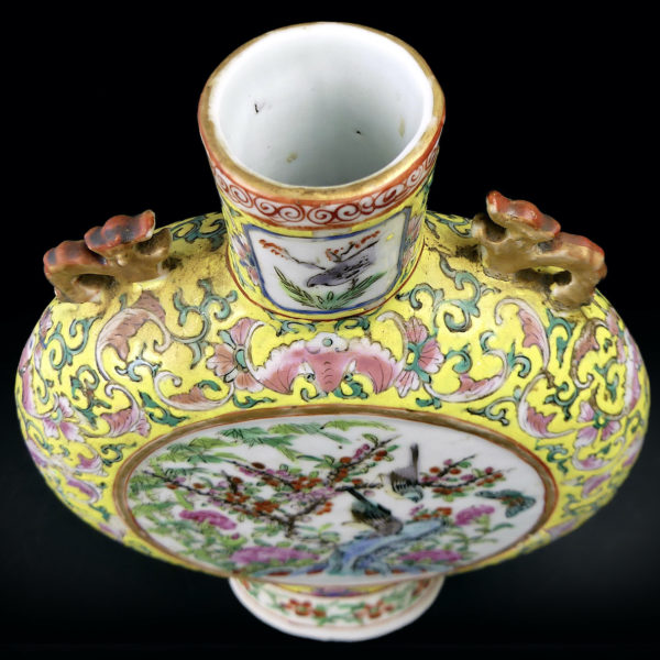 Vase rond aux dragons en porcelaine de Chine Dynastie Qing (dessus 3/4)