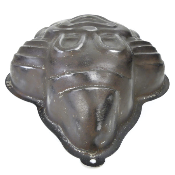 Moule à chocolat Clown en fer-blanc France Mi-XXe (dessus)