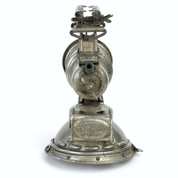 Lampe à carbure acétylène ancienne de la marque CONTINENTAL (dessus)