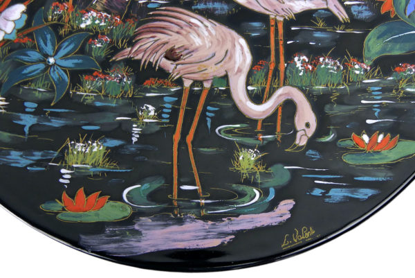 Grand plat rond Longwy Louis Valenti faïence noire aux flamants roses France Mi-XXe (détail)