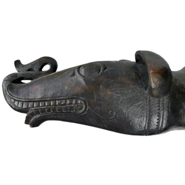 Grande chimère Batak Singa monoxyle Sumatra Indonésie (détail)