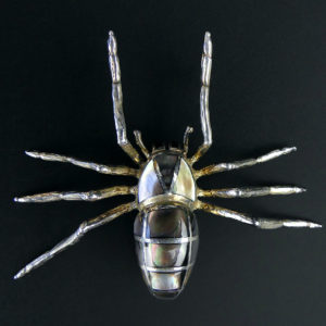 Pendentif Araignée nacre et argent 925 (dessus)