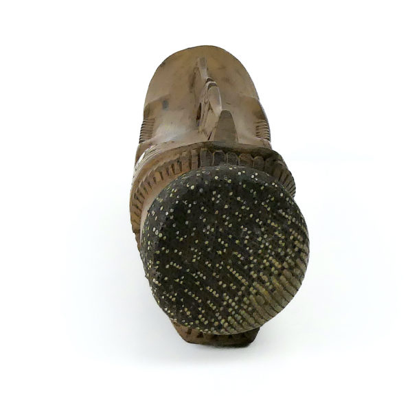 Petit tambour à main Asmat monoxyle peau et nacre (face)