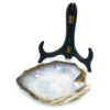 Nacre 2 mabe Tuamotu coquille d’huître perlière noire brute Pinctada maxima sur socle (dessus 3/4)