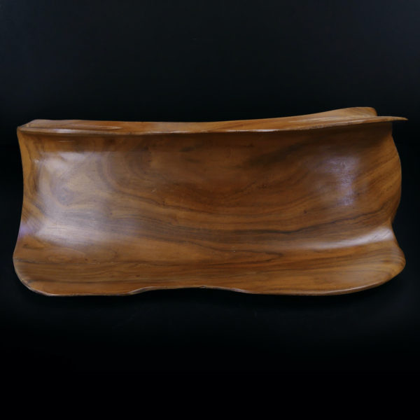 Petite selle marquisienne en bois de rose sculptée Île de Tahuata (dessous)