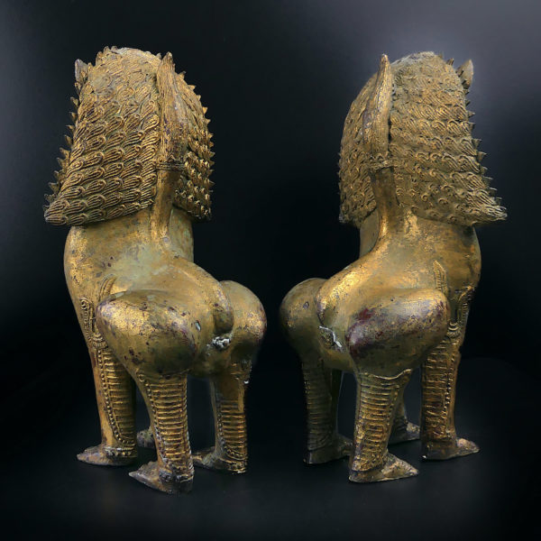 Paire de lions Singha en bronze gardiens de temple Chiens de fô Thaïlande (3/4 dos)