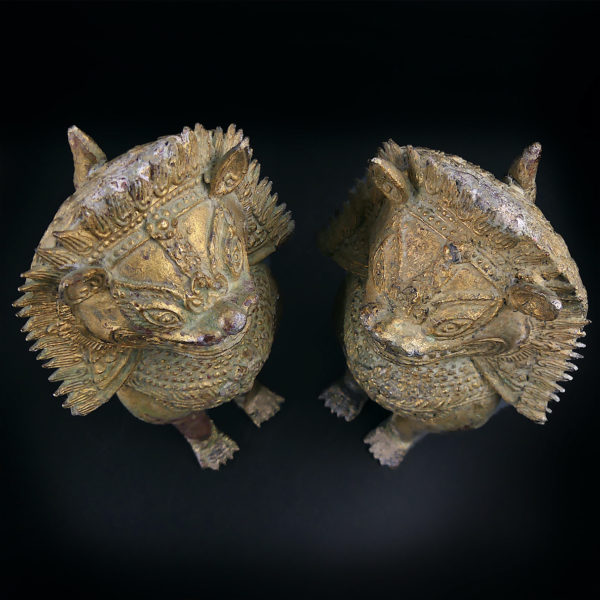 Paire de lions Singha en bronze gardiens de temple Chiens de fô Thaïlande (dessus)