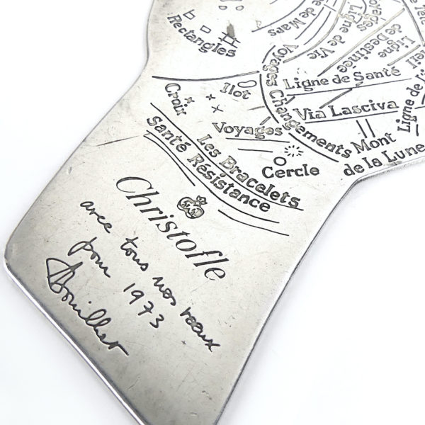 Main divinatoire et astrologique en métal argentée Christofle 1973 (détail)