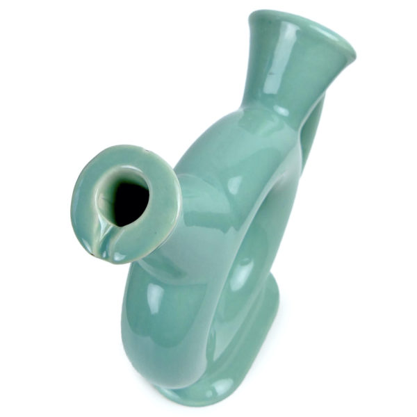 Carafe toroïdale en céramique bleu vert type céladon Années 70 (dessus 3/4)