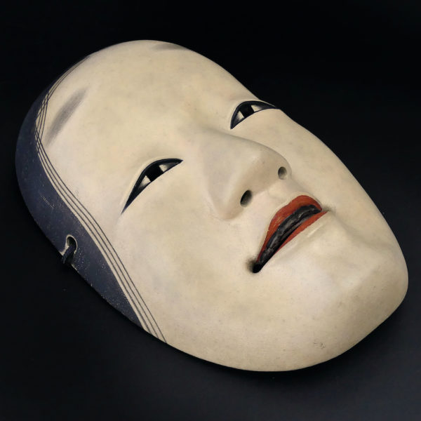 Masque waka-onna jeune fille du théâtre Nô Shōwa en bois (dessous 3/4)