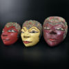 Trois masques Topeng traditionnels javanais Wayang Topeng Java Bali