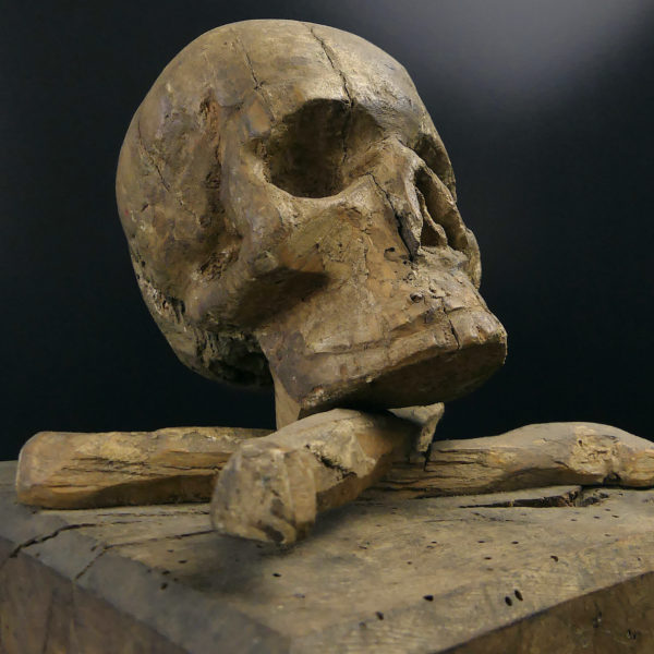 Crâne d’église ancien en bois sculpté Crâne d'Adam Vanitas Memento mori (3/4)