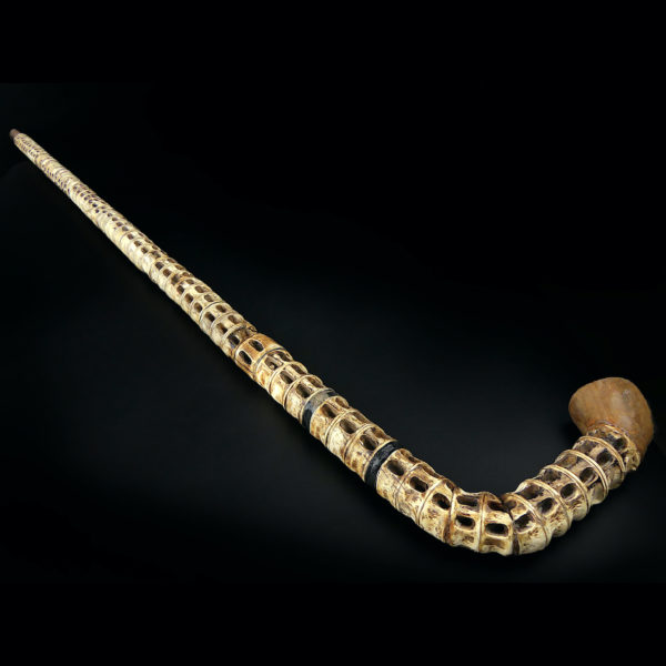 Canne de capitaine Cap Hornier bois et vertèbres de requin XIXe (dessus 3/4)