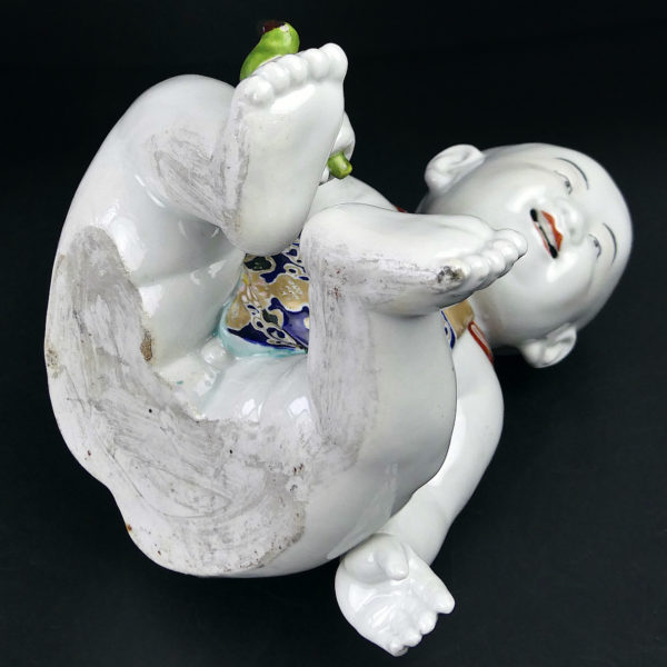 Porcelaine Bébé Arita ancienne peinte à la main Période Meiji Japon (dessous 3/4)