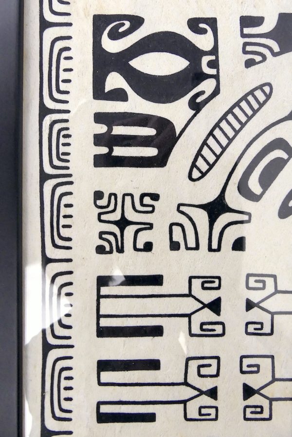 Grand tapa marquisien traditionnel encadré des îles Marquises Matatiki (détail)